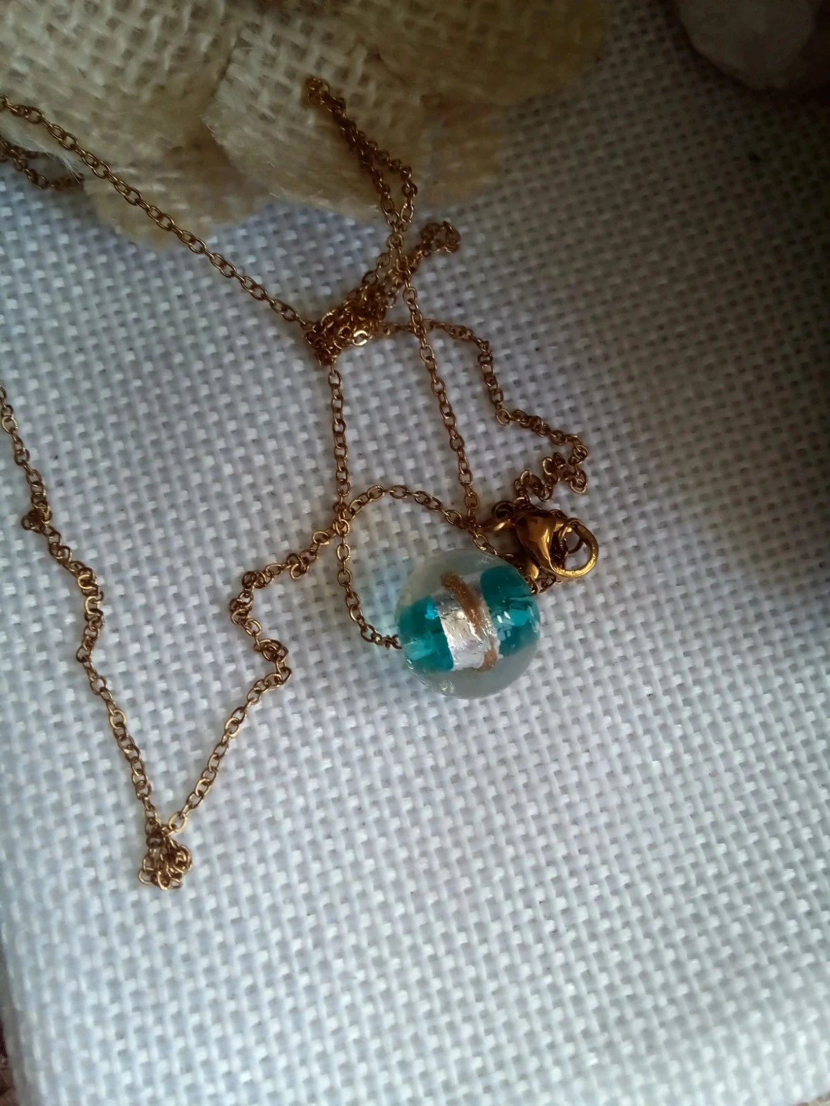 Collier lumière perle en verre – photo 3